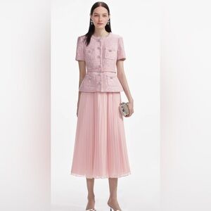 Chic Pink Midi Dress with Pleated Skirt